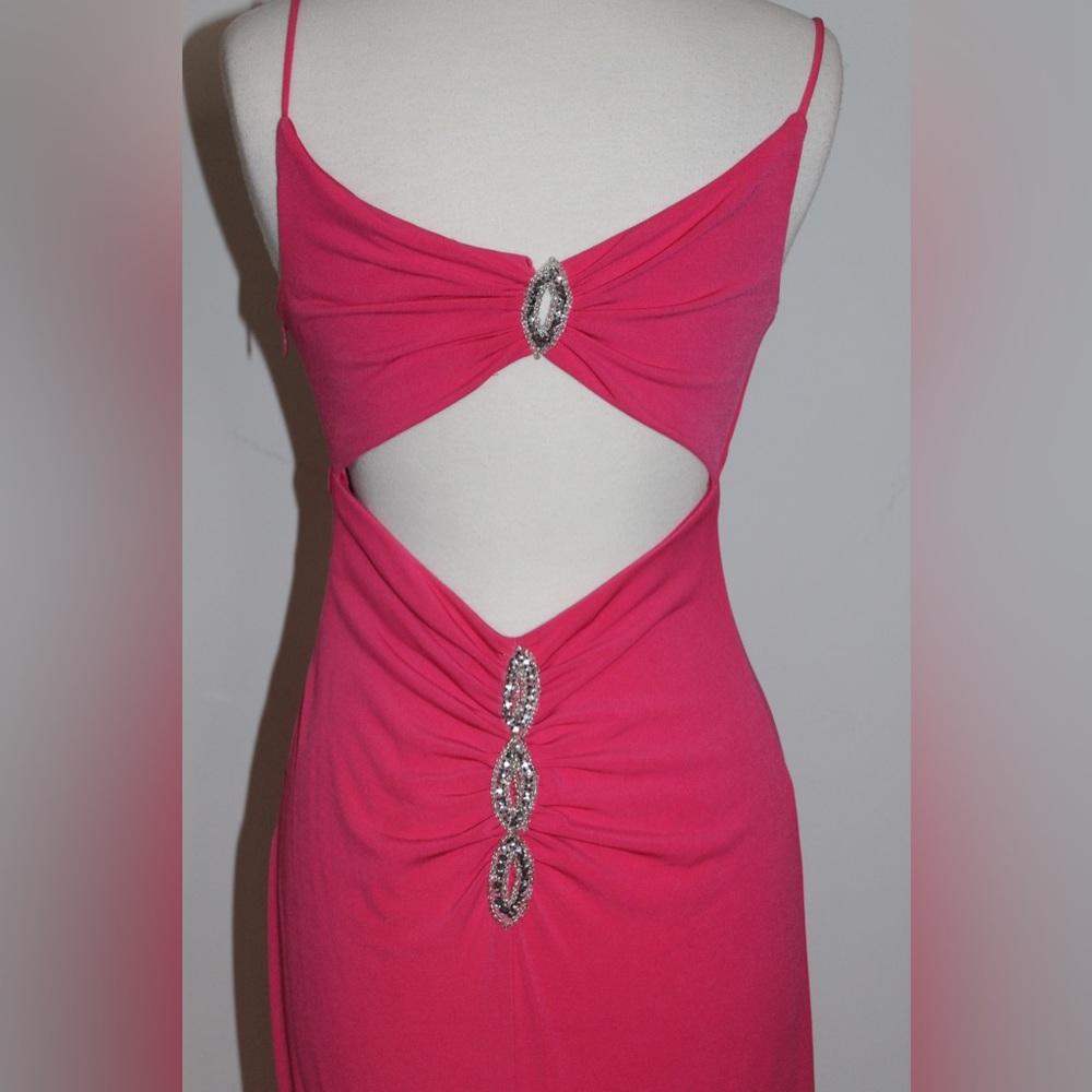 Pink formal - Picture 5 of 10